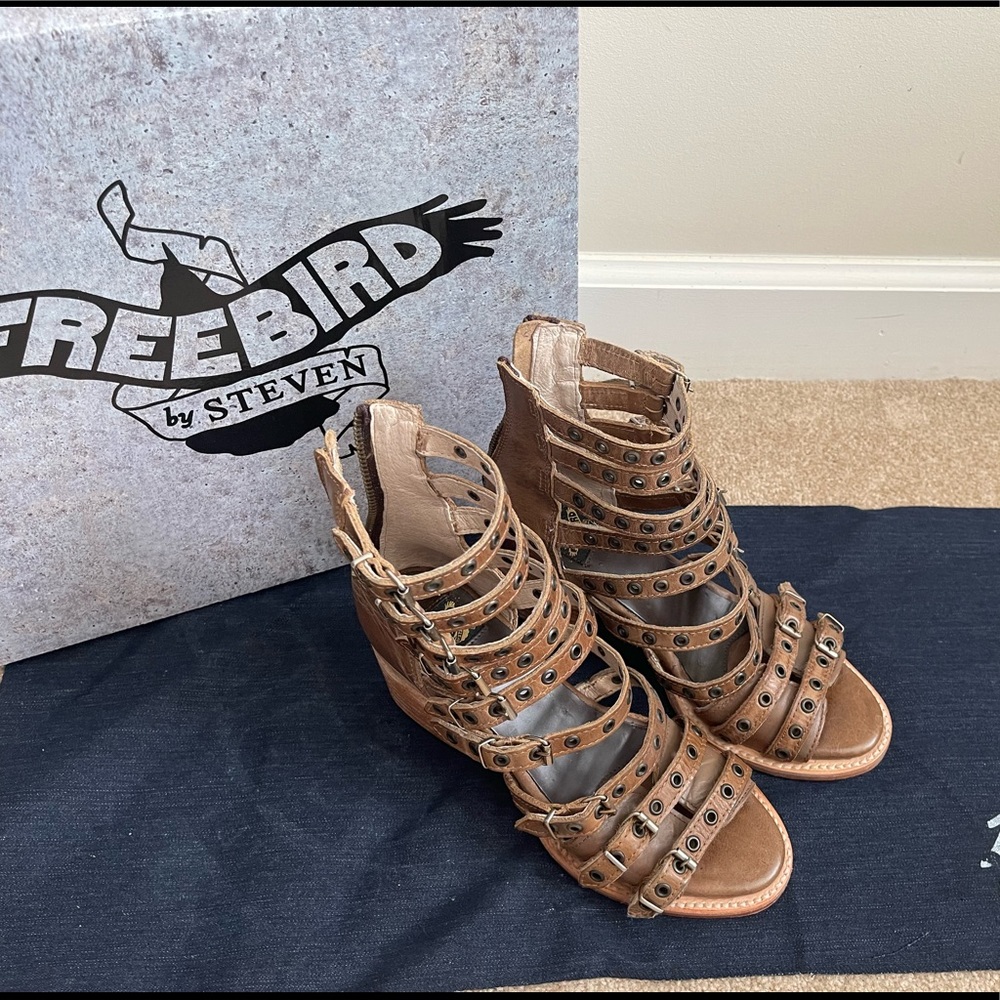 Like new, Freebird sandal